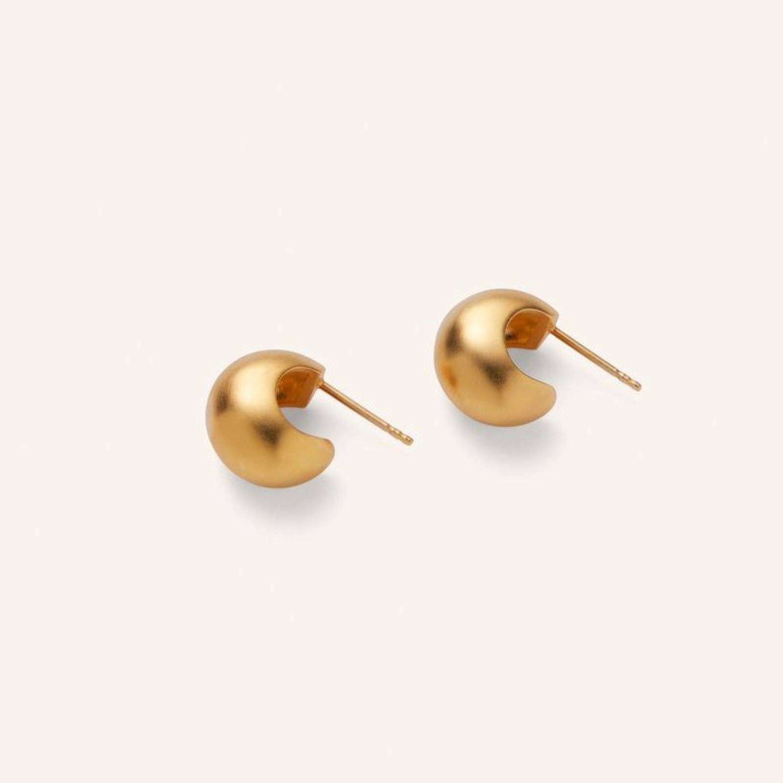 Small Echo Hoop Earrings In Gold By Pernille Corydon