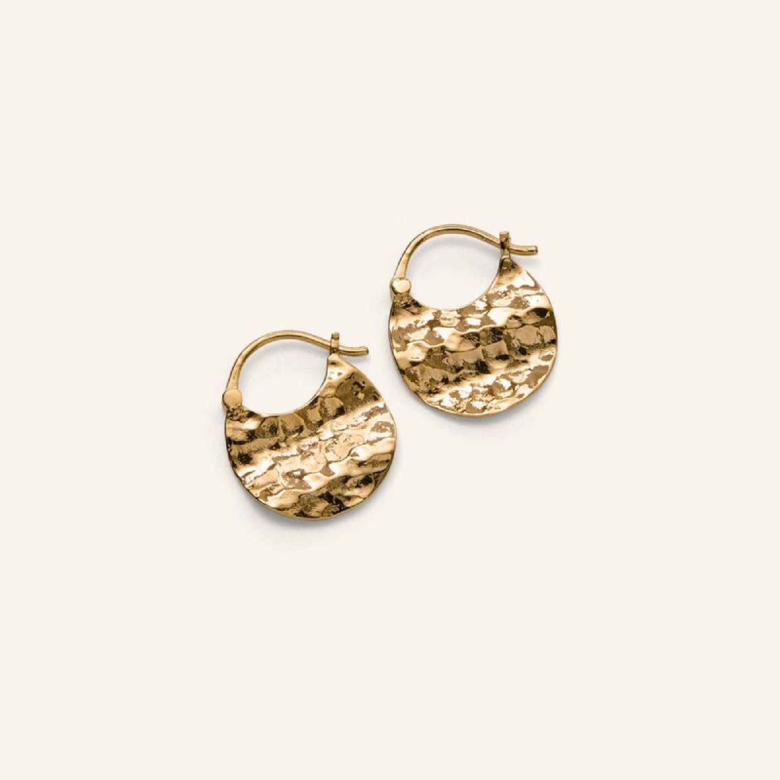 Small Halo Earrings In Gold By Pernille Corydon