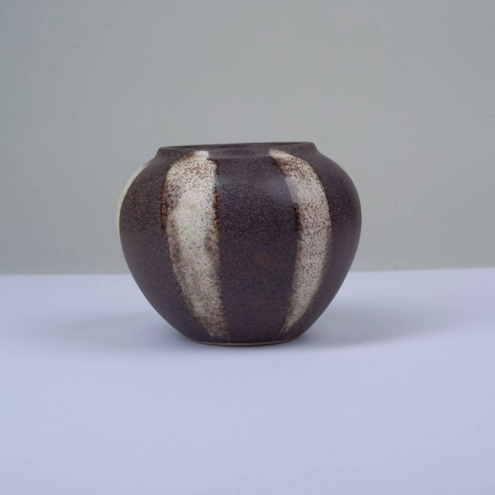Small Round Stoneware Vase In Brown & Off White