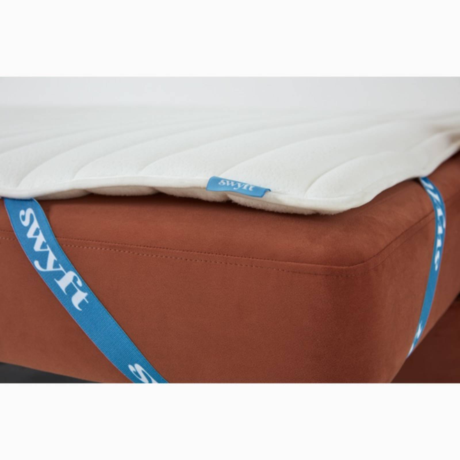 Swyft Model 04 - 3 Seater Sofa Bed - Velvet Brick thumbnails
