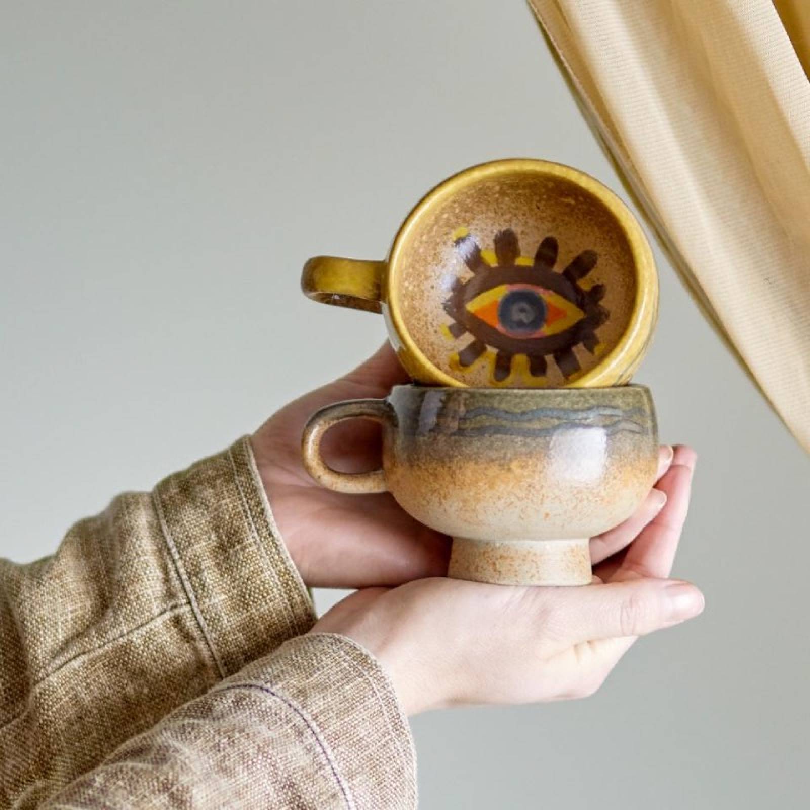 Tapered Stoneware Mug With Eye Design - Yellow Or Blue thumbnails