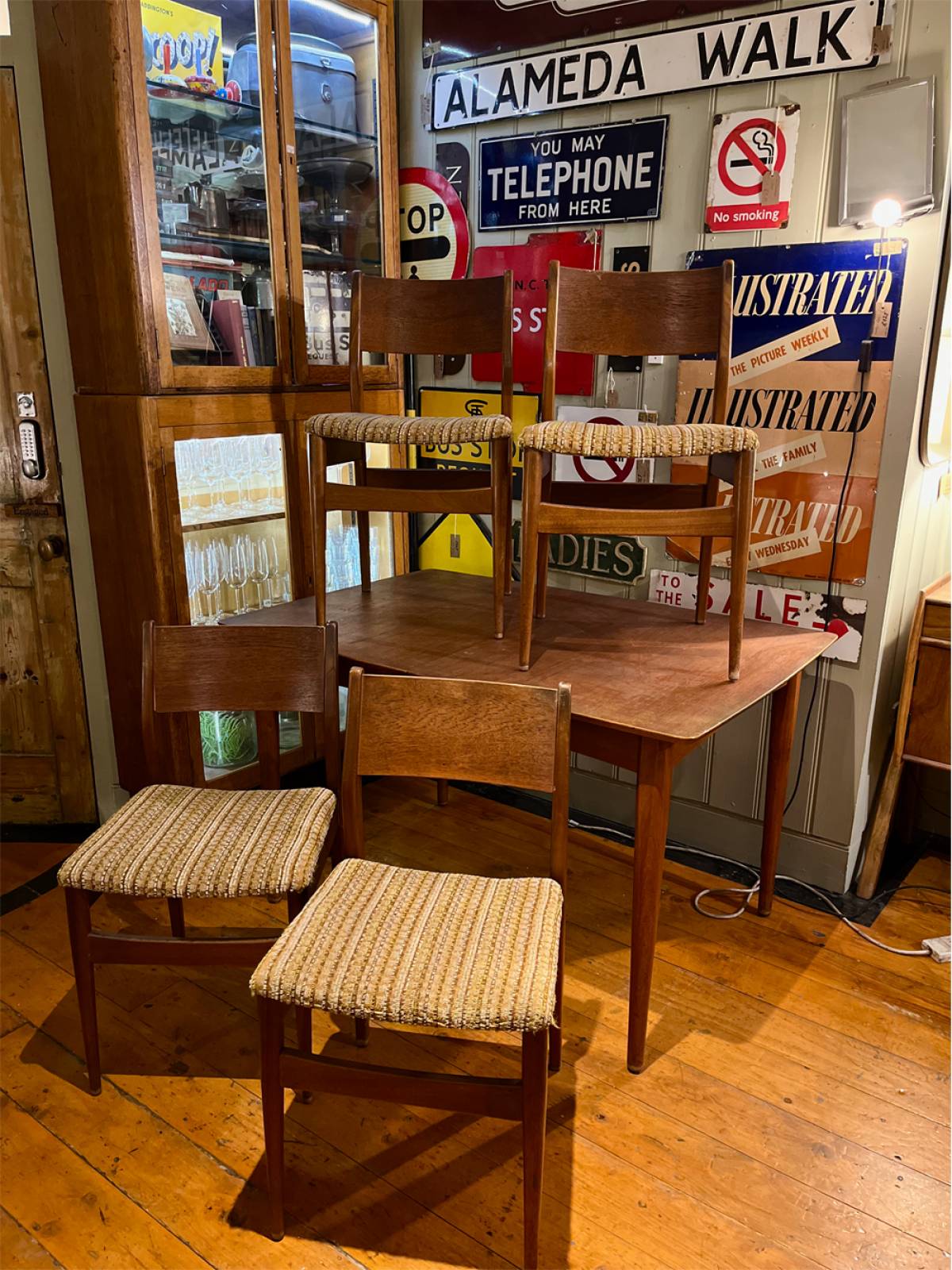 Teak Extending Dining Table With Set Of 4 Chairs 120cm thumbnails