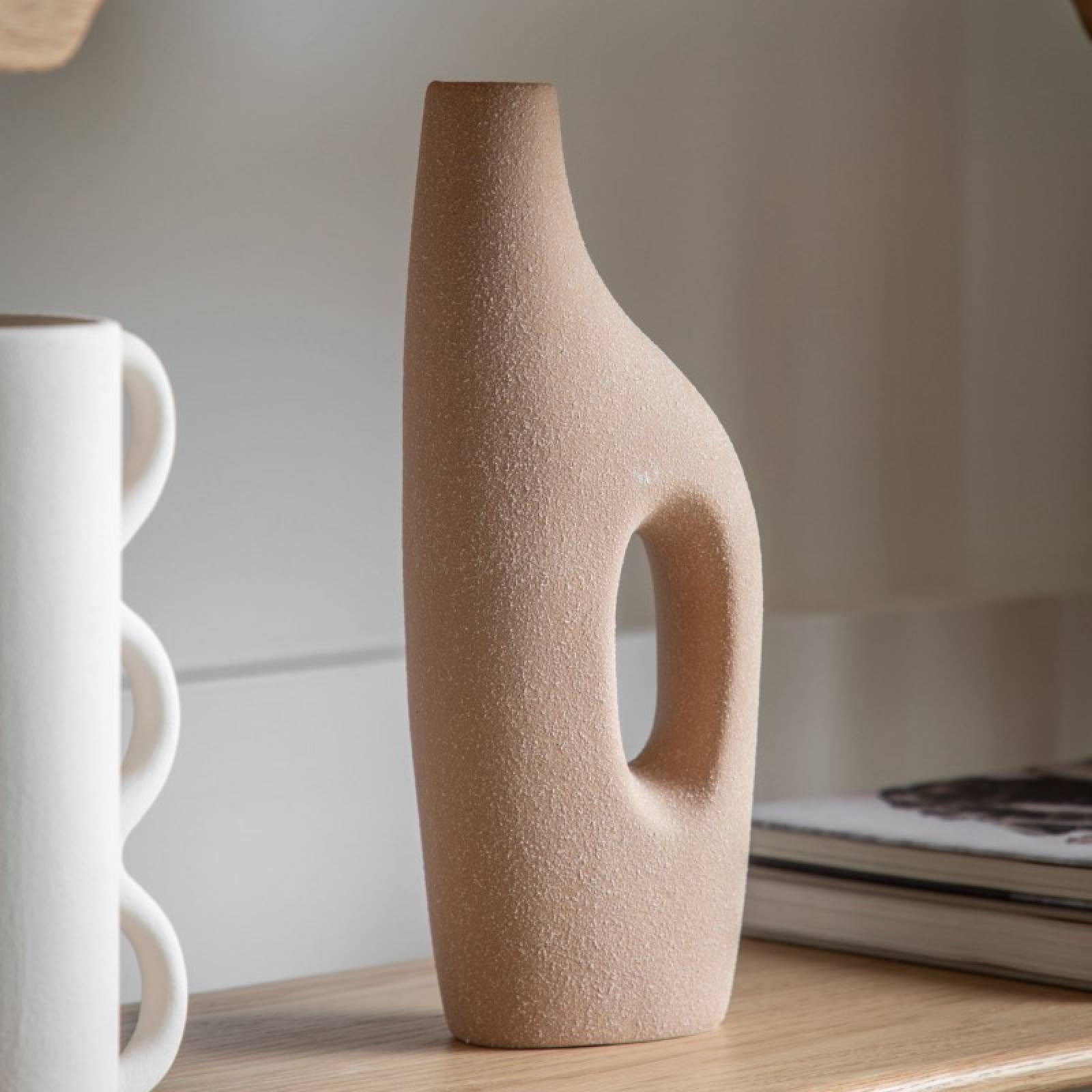 Terracotta Vase With Integrated Handle H:35cm thumbnails