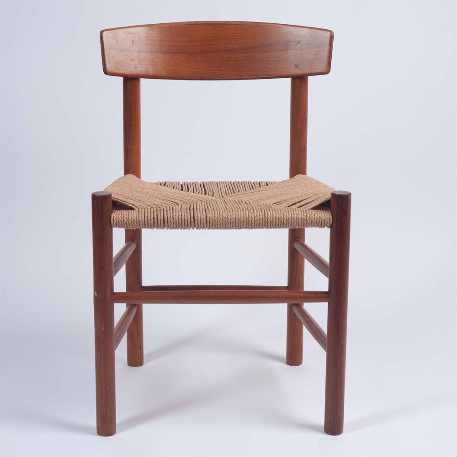 Vintage Set Of 4 B&oslash;rge Mogensen J39 Chairs In Walnut thumbnails