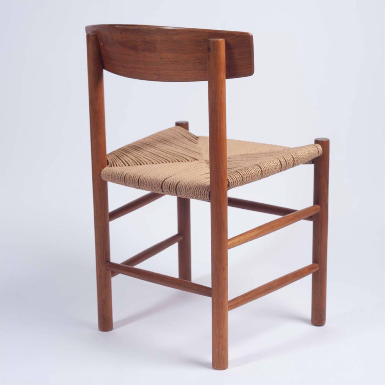 Vintage Set Of 4 B&oslash;rge Mogensen J39 Chairs In Walnut thumbnails