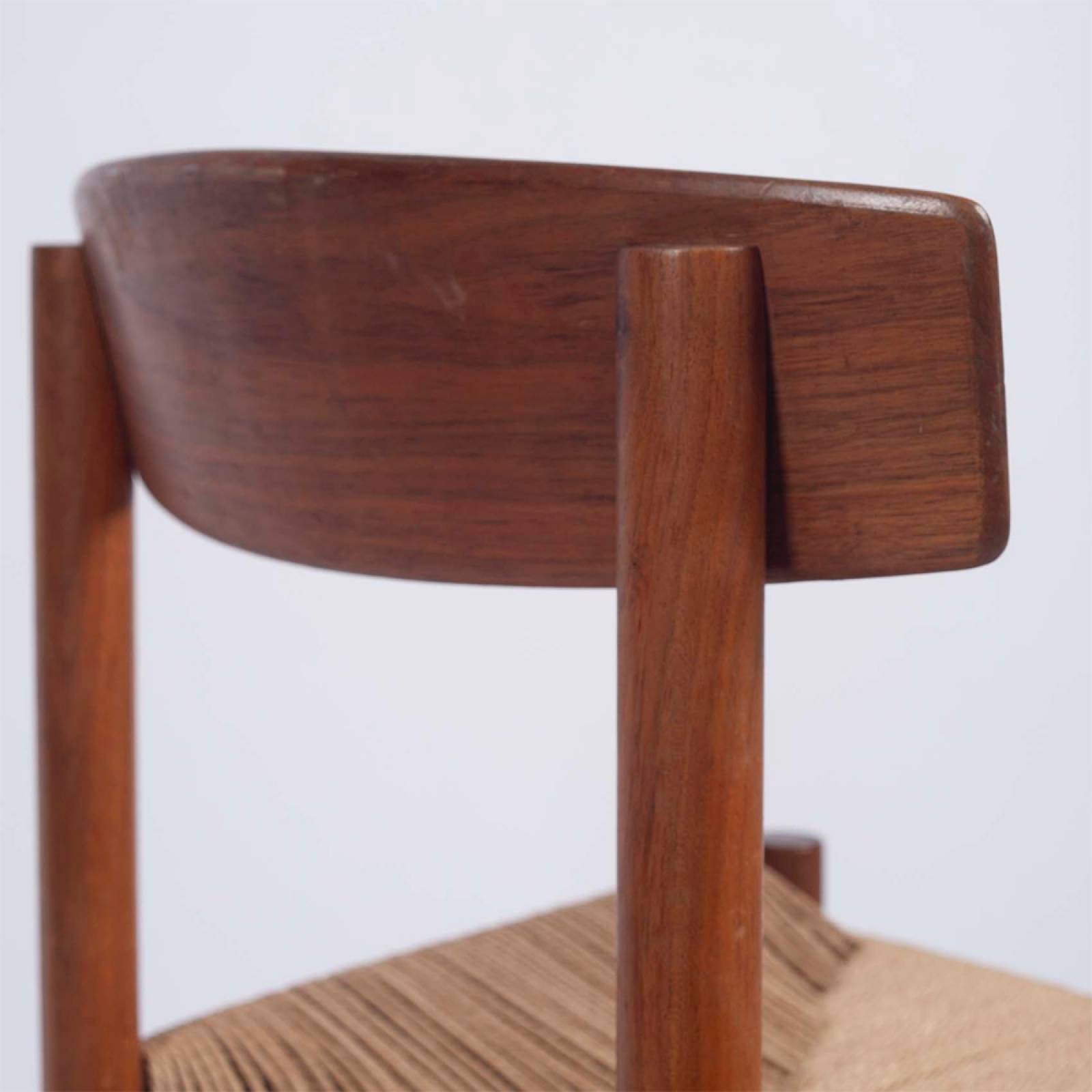 Vintage Set Of 4 B&oslash;rge Mogensen J39 Chairs In Walnut thumbnails