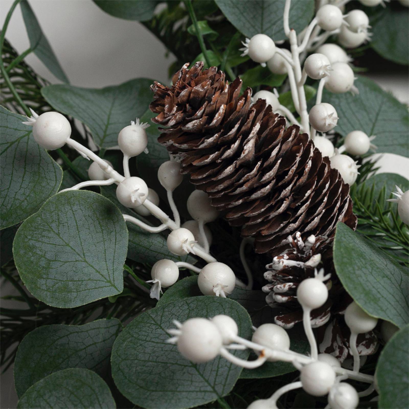 Eucalyptus & White Berry Christmas Wreath thumbnails