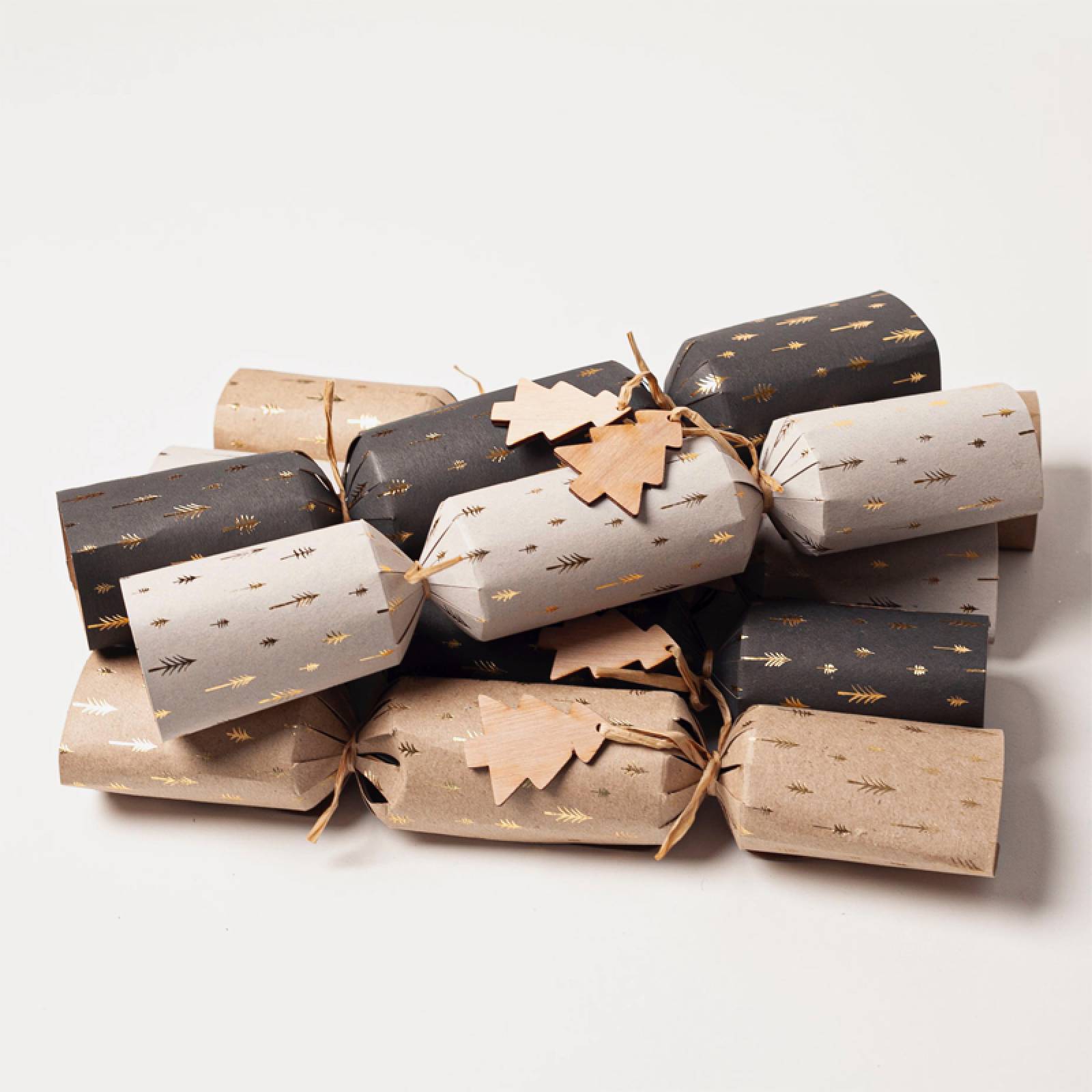 Box Of 6 Deluxe Christmas Crackers - Kraft Gold Tree Scape thumbnails