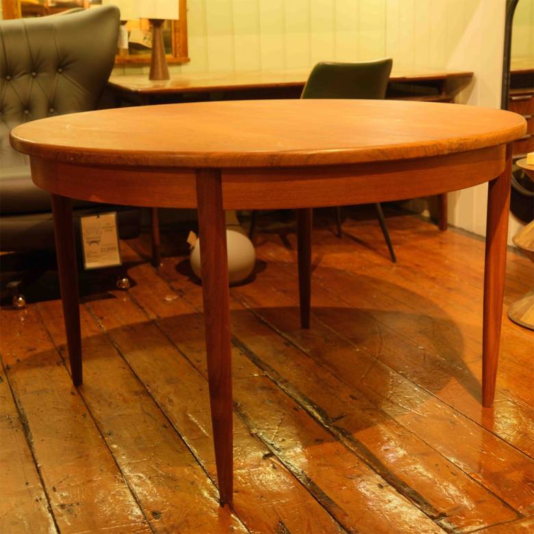 1960s G Plan Fresco Model 4385 Circular Extending Dining Table
