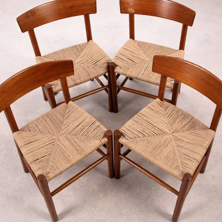 Vintage Set Of 4 B&oslash;rge Mogensen J39 Chairs In Walnut