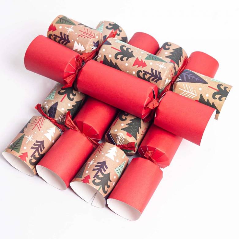 Box Of 6 Christmas Forest Christmas Crackers