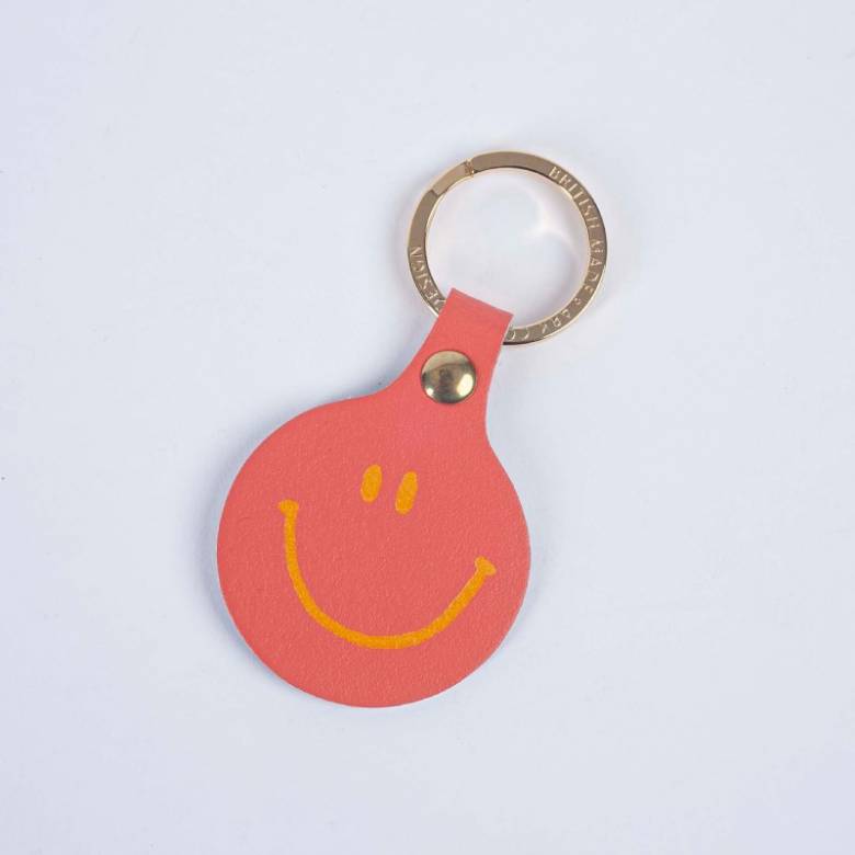 Feeling Lush Smiley Leather Keyring In Coral