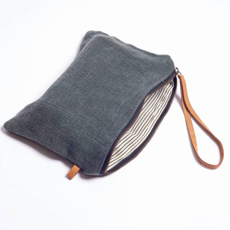 Jute Pouch With Zip In Dark Grey