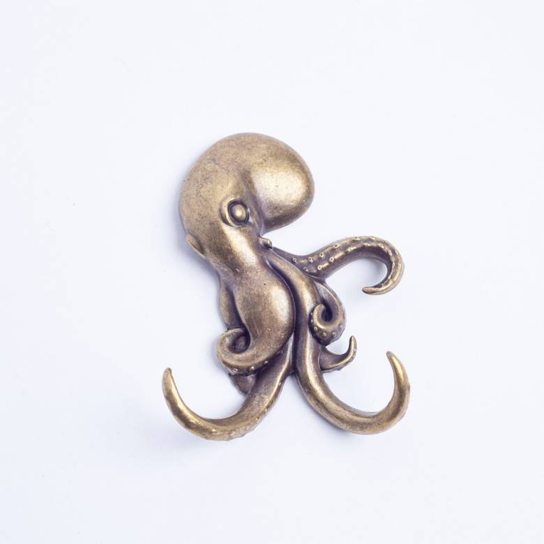 Metal Octopus Hook In Gold