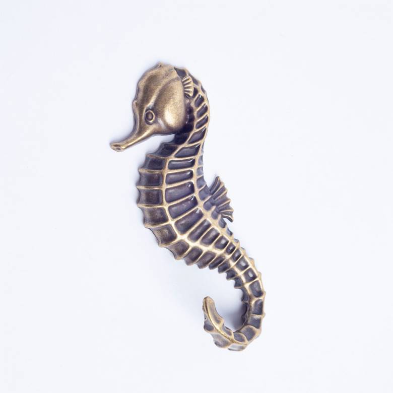 Metal Seahorse Hook In Gold