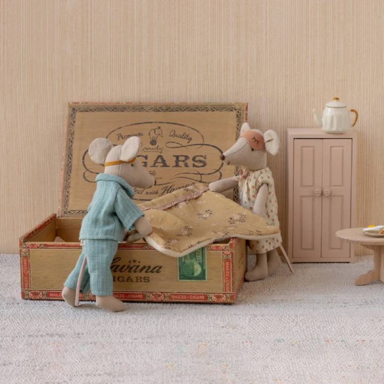 Mum And Dad Mice In Cigar Box By Maileg 3+