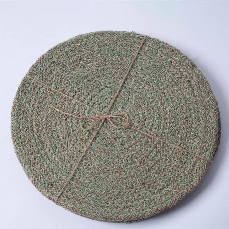 Set Of 4 Jute Placemats In Limpid Green 27cm