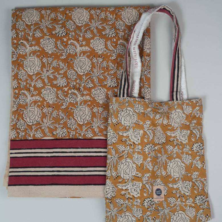 Single Sized Cotton Throw In Tote Bag - Botanical Print