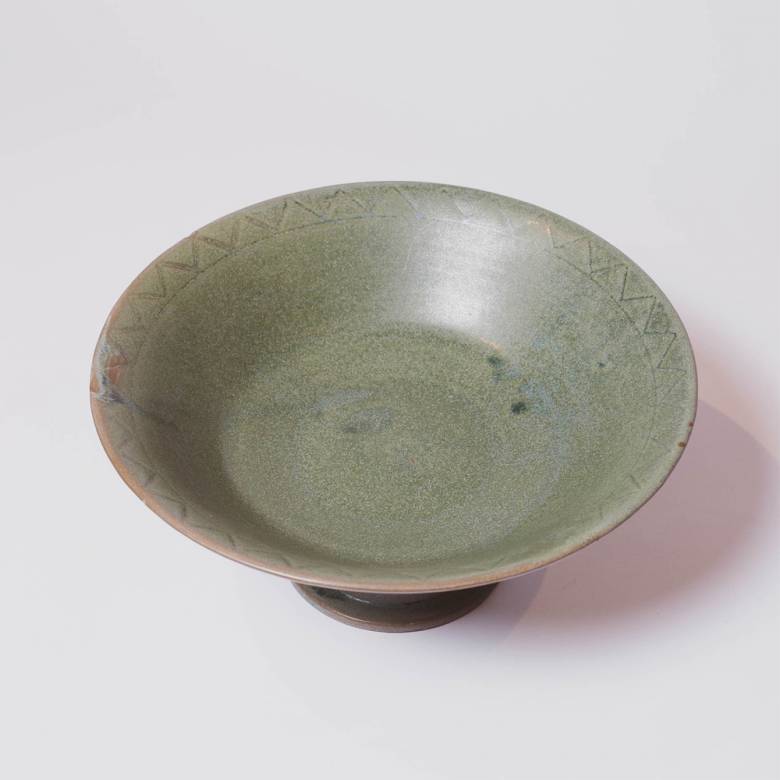 Large Green Stoneware Bowl On Plinth H:14cm