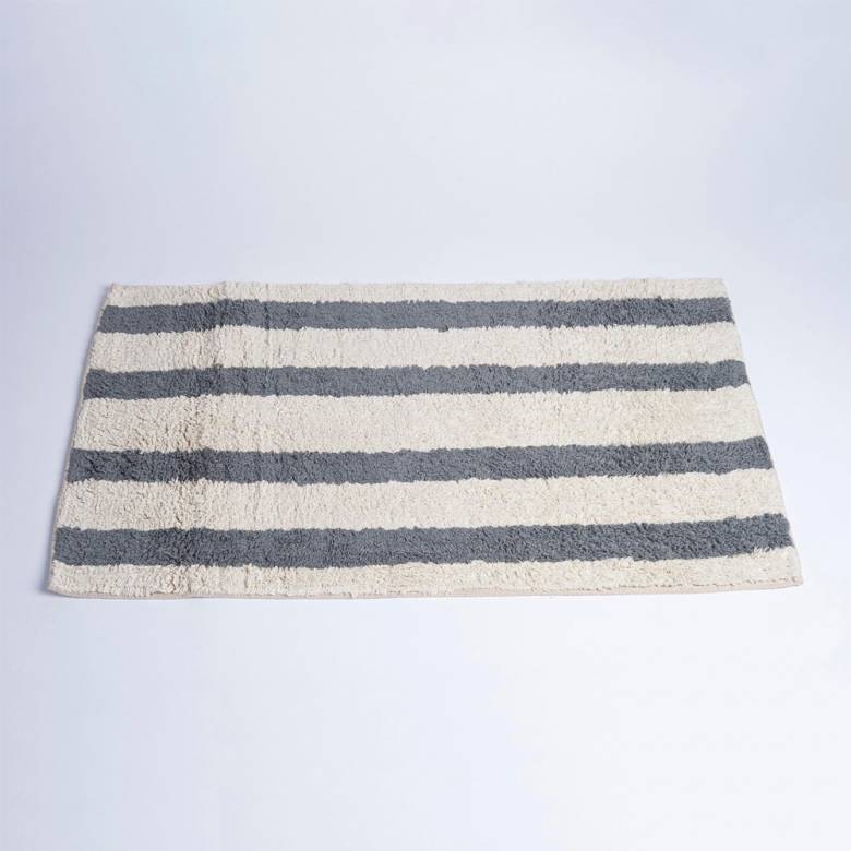 Tufted Bath Mat In Blue & White Stripe