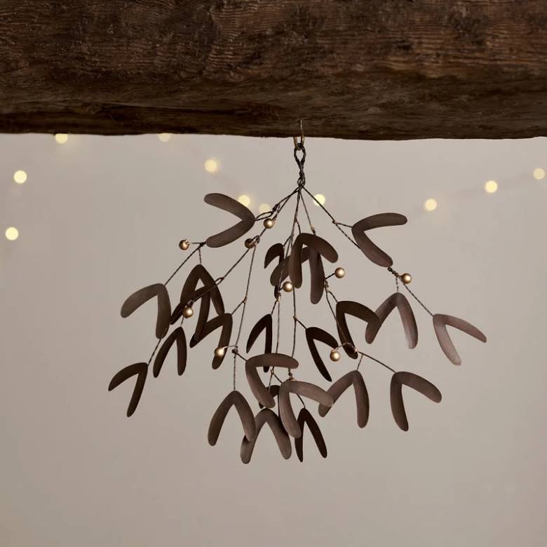 Avni Mistletoe Decoration In Antique Brass