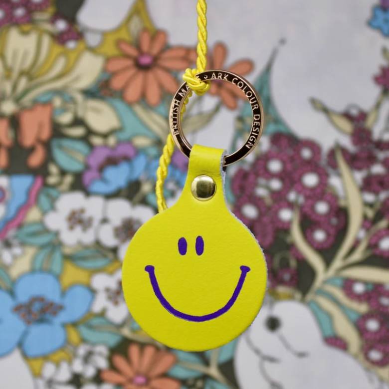 Feeling Lush Smiley Leather Keyring In Acid Green