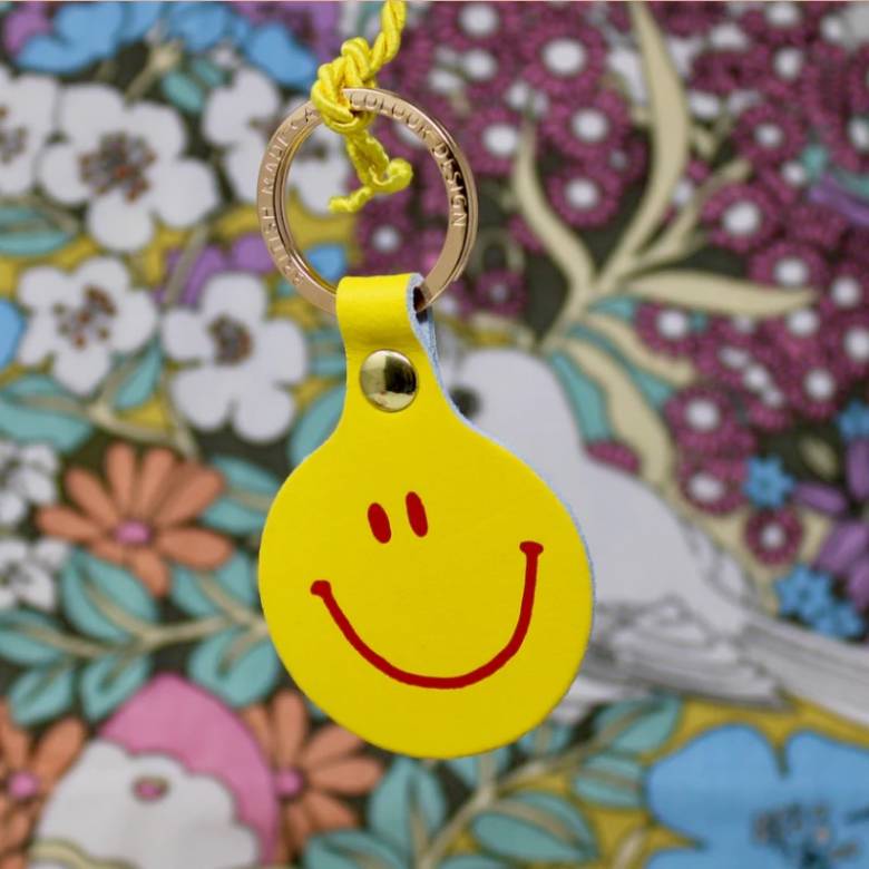 Feeling Lush Smiley Leather Keyring In Yellow