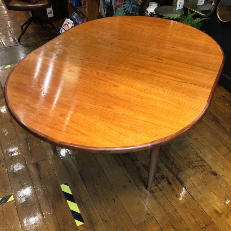 1960s G Plan Fresco Model 4385 Circular Extending Dining Table