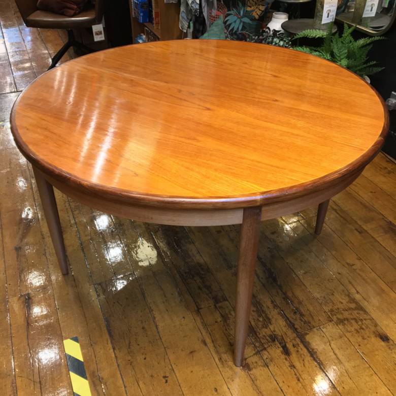 1960s G Plan Fresco Model 4385 Circular Extending Dining Table