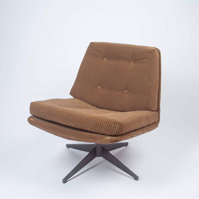 Giro Swivel Chair In Chamotte
