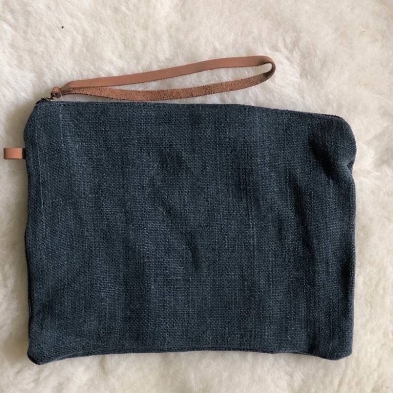 Jute Pouch With Zip In Dark Grey