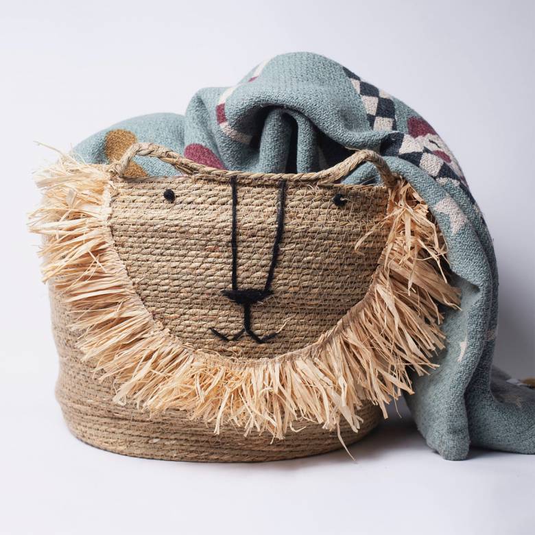 Lion Woven Seagrass Basket H:30cm