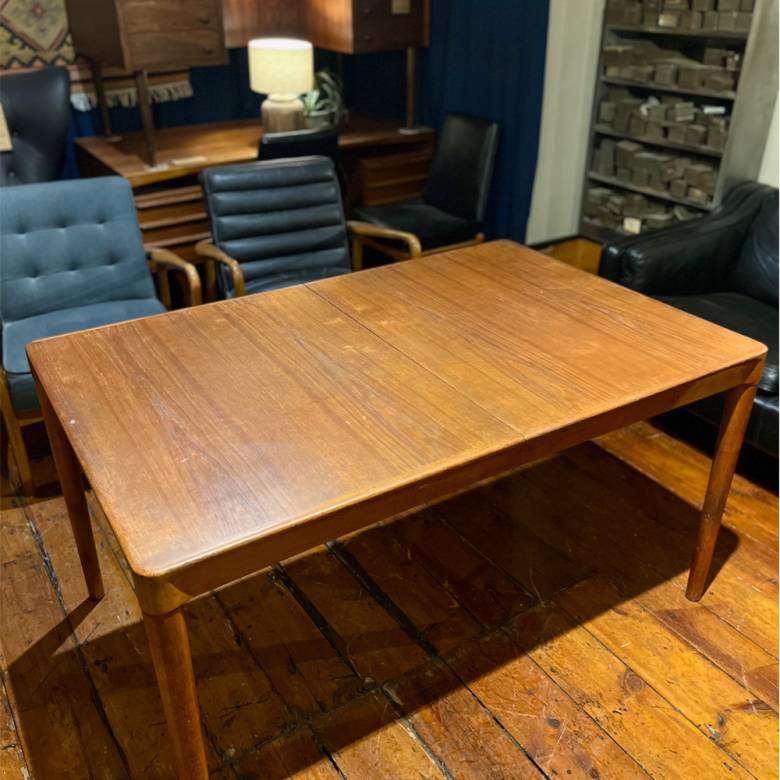Mid Century Teak Extending Dining Table By H.W. Klein For Bramin