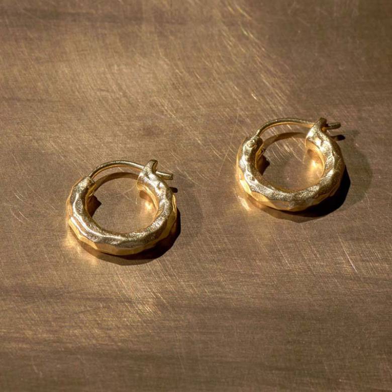 Nandi Hoop Earrings In Gold