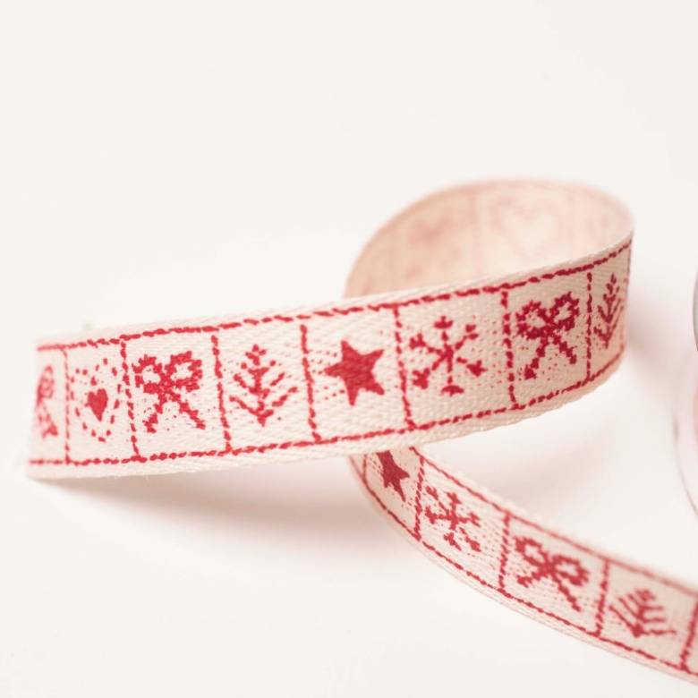 Roll Of Christmas Ribbon With Heart & Bow Design 3 Meters