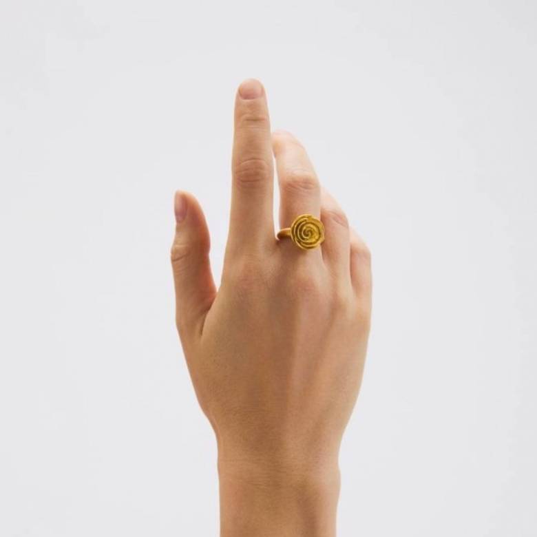 Rose Ring In Gold s52 By Pernille Corydon