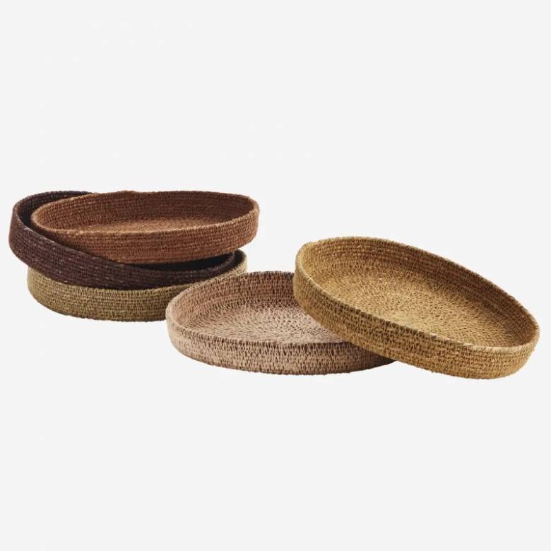 Single Round Seagrass Tray In Warm Colours