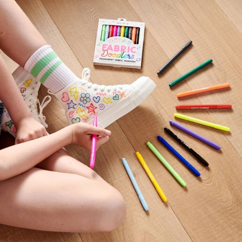 Set Of 12 Fabric Doodlers Fabric Pens 6+