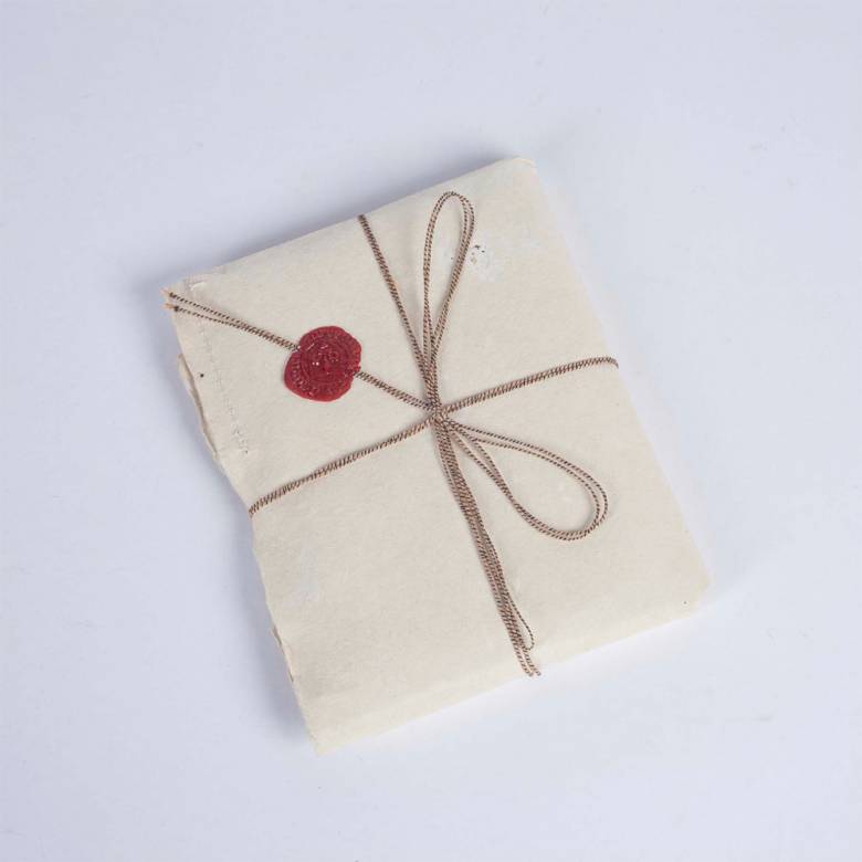 Set Of 12 Notecards & Envelopes With Wax Seal In White