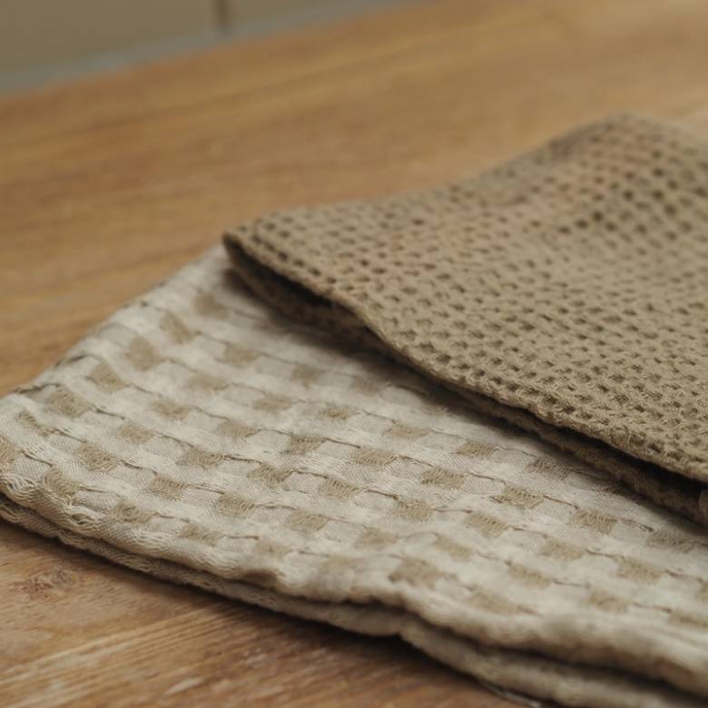 Set Of 2 Check Waffle Tea Towels In Taupe