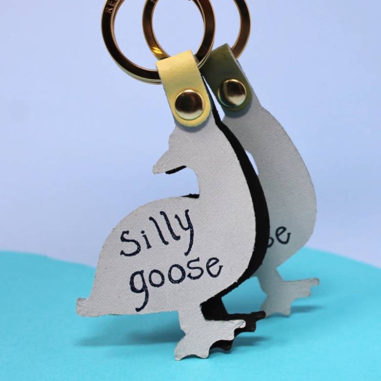 Silly Goose Leather Keyring In Sage