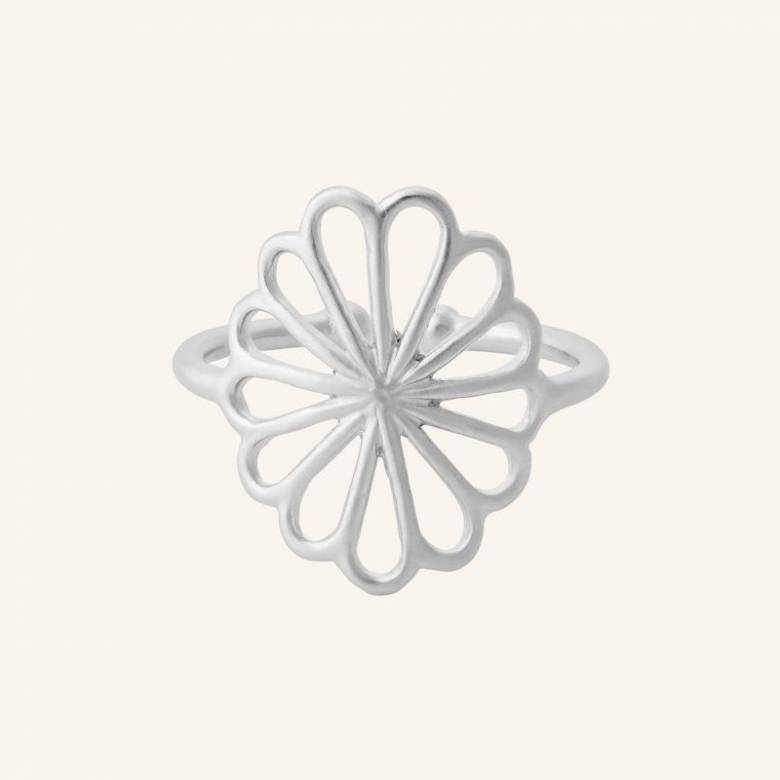 Small Bellis Ring In Silver S52 By Pernille Corydon