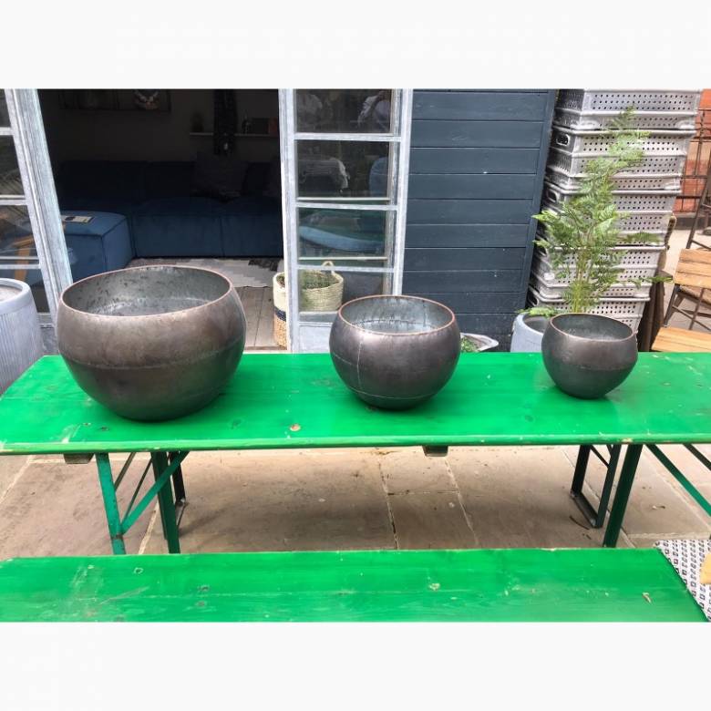 Medium Curved Zinc Planter Pot