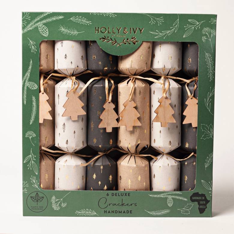 Box Of 6 Deluxe Christmas Crackers - Kraft Gold Tree Scape